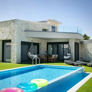 Vilă The Euphoria Club Luxury, Pefkochori